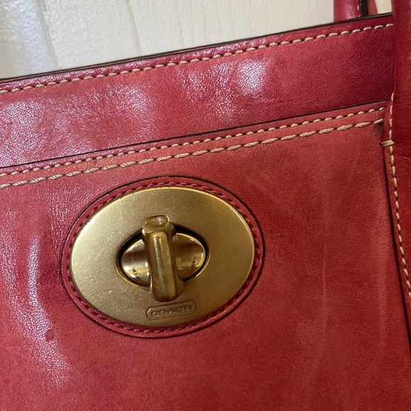 Coach raspberry pink turnlock leather carry all pocket zip tote 👜 - Picture 9 of 12